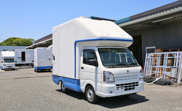 自走式仮設トイレカー：セパレート
